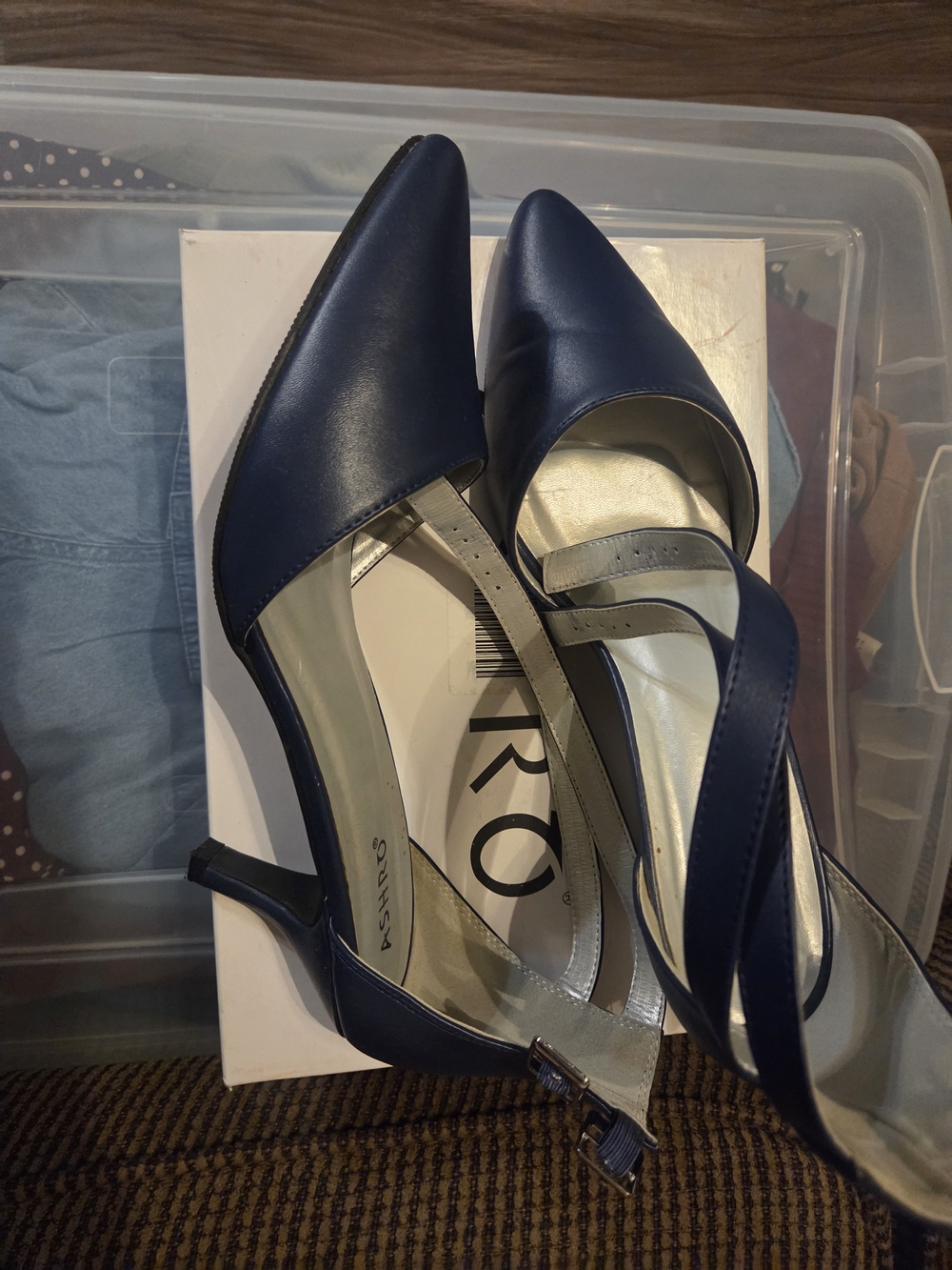 Sleek Navy Pointed Slingback Kitten Heels